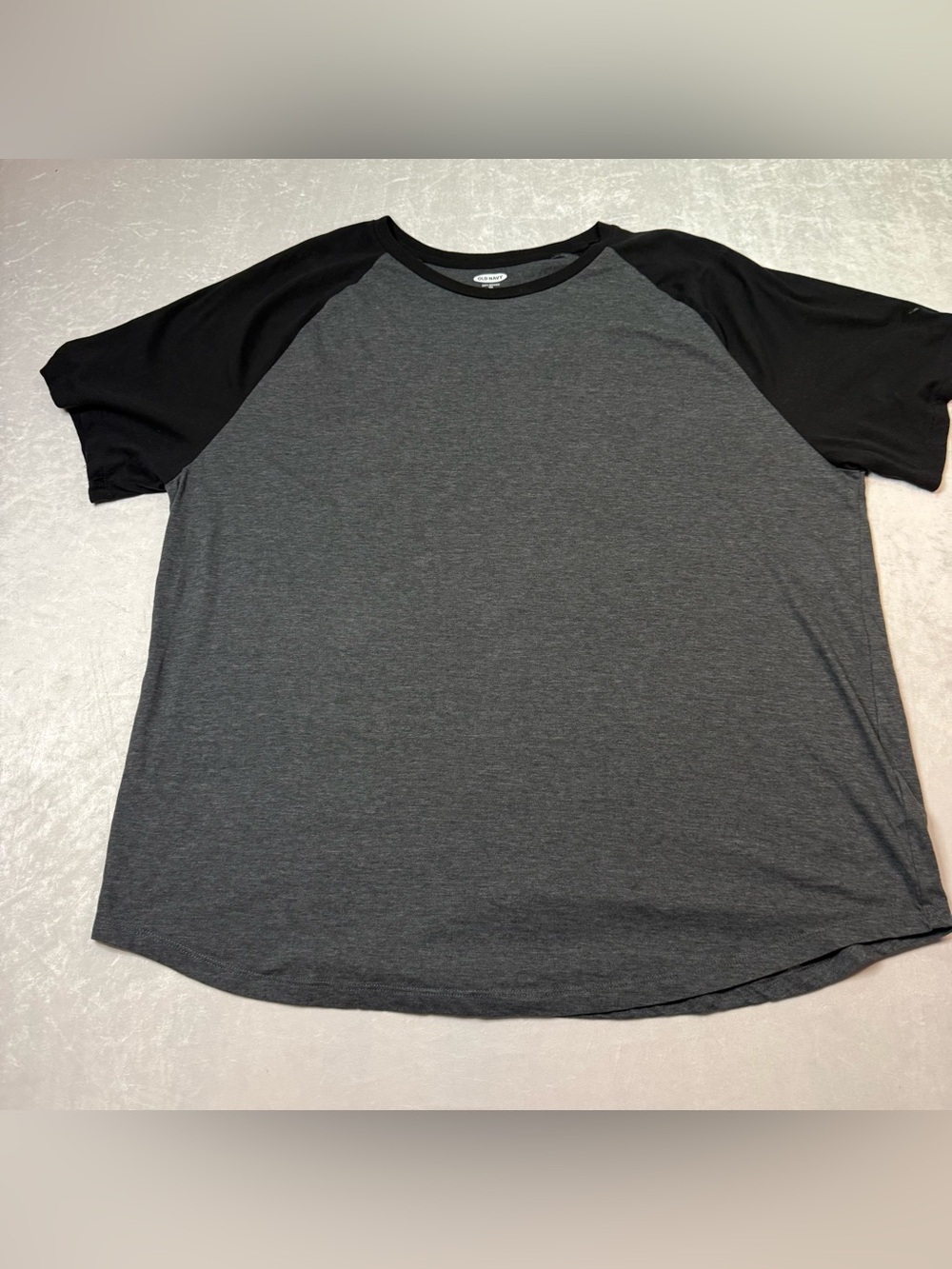 Old Navy Men's Raglan Tee - Charcoal Gray & Black